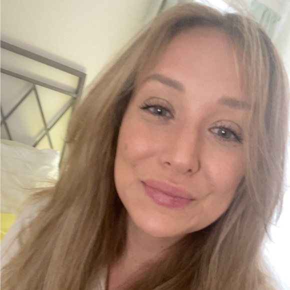 Meet your Posher, Brandy - Picture 1 of 1